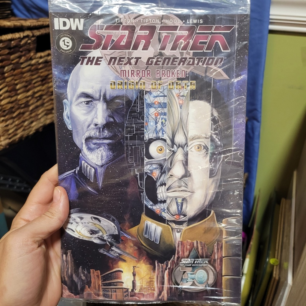 IDW Star Trek Mirror Broken Comic Unisex OS Loot Crate Exclusive Origin of Data